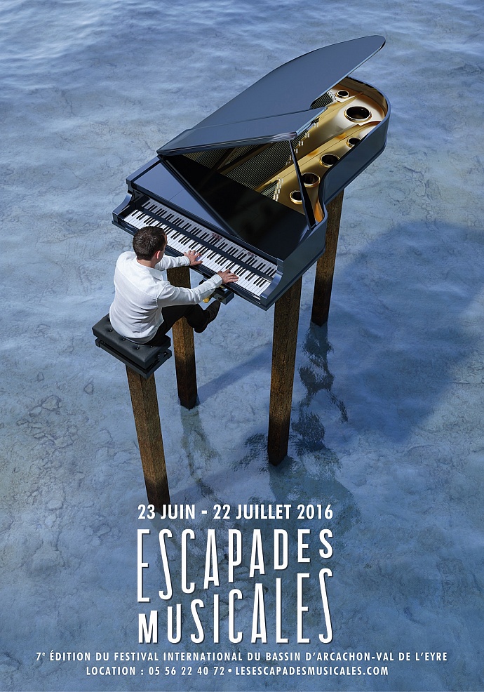 Escapades Musicales: Stilt piano