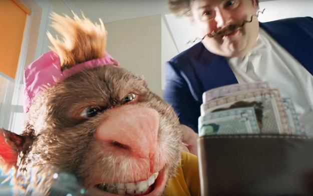 Bathroom Intruder is Vanquished by Gio Compario in Latest GoCompare Advert