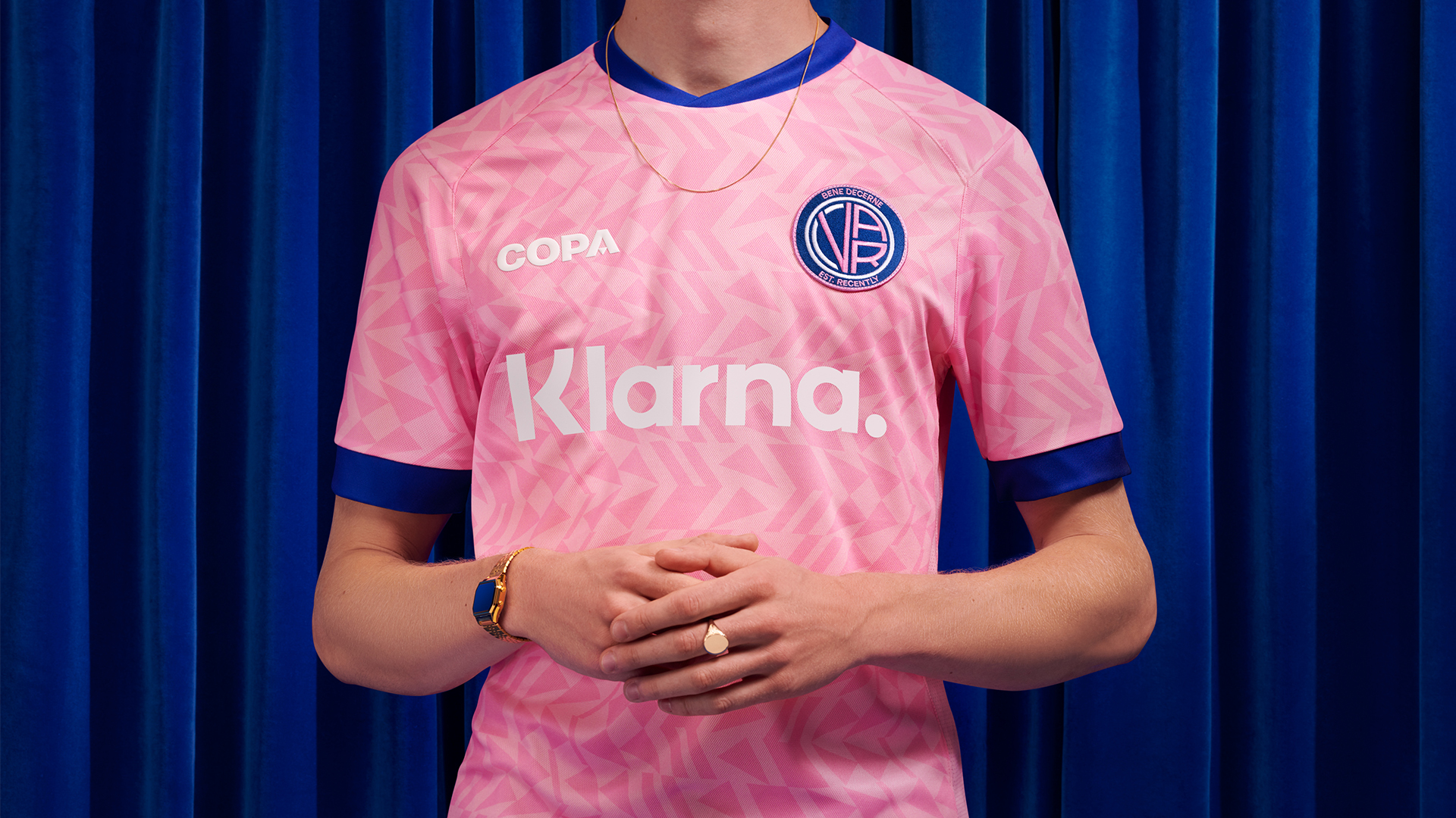Klarna tackles VAR debate with shirt and created by 72andSunny - adsofbrands.net