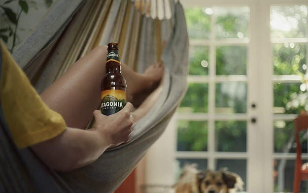 Cerveza Patagonia Celebrates The Great Indoors This Earth Day