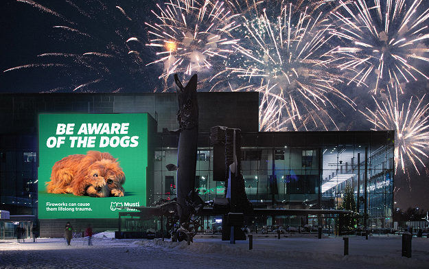 Be Aware of the Dogs: 20-Foot Anti-Fireworks Dog Hijacks Helsinki's New Year's Celebrations