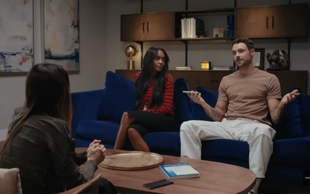 Samsung Gives Customers "Switchers" With Couples Therapy's Dr. Orna