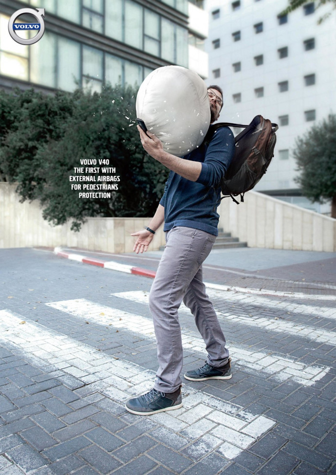 Volvo: Pedestrian protection