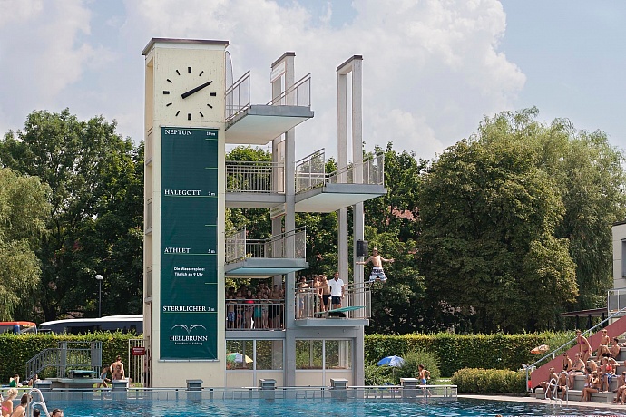 Hellbrunn Palace: Diving tower