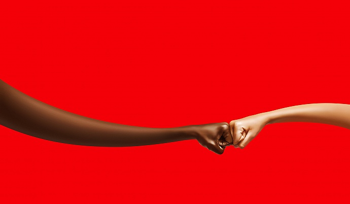 Coca-Cola: Fist bump, 1