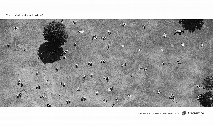 Aeromexico: Black and White